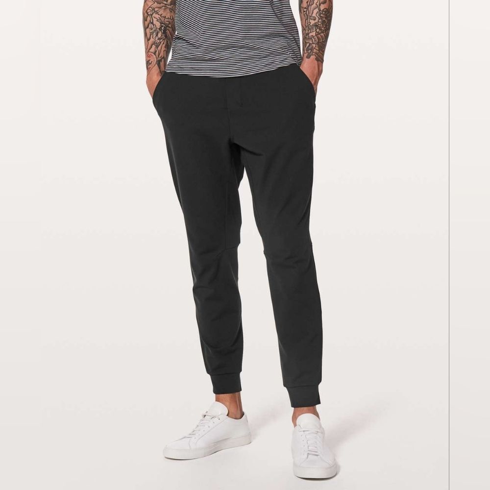 Lululemon Intent Jogger Men's Black Pants Size Small Comfy Light Stretch Active